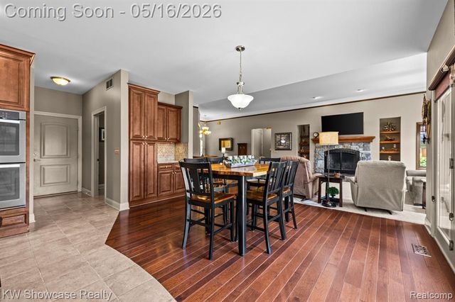 3348 Kingsway Drive, Highland, MI 48356