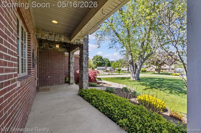 3348 Kingsway Drive, Highland, MI 48356