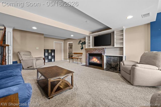 3348 Kingsway Drive, Highland, MI 48356