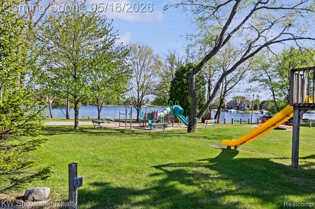 3348 Kingsway Drive, Highland, MI 48356