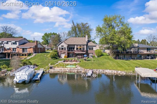 3348 Kingsway Drive, Highland, MI 48356