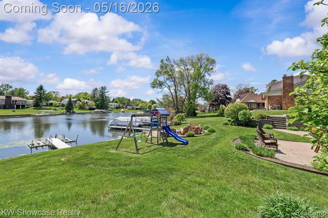 3348 Kingsway Drive, Highland, MI 48356