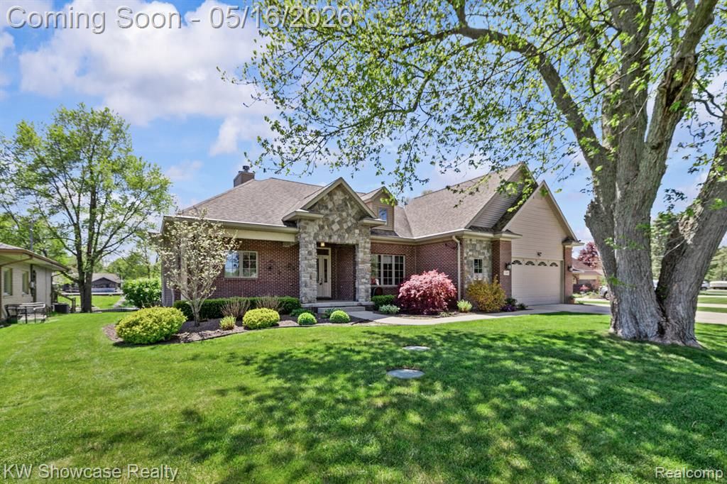 3348 Kingsway Drive, Highland, MI 48356