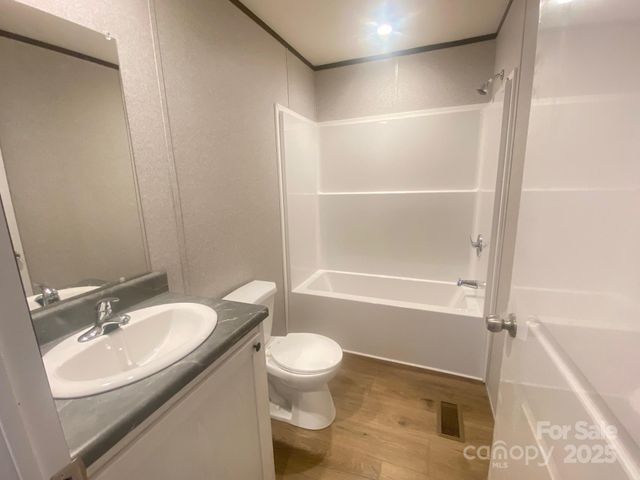 1052 Benfield Woods, Morganton, NC 28655