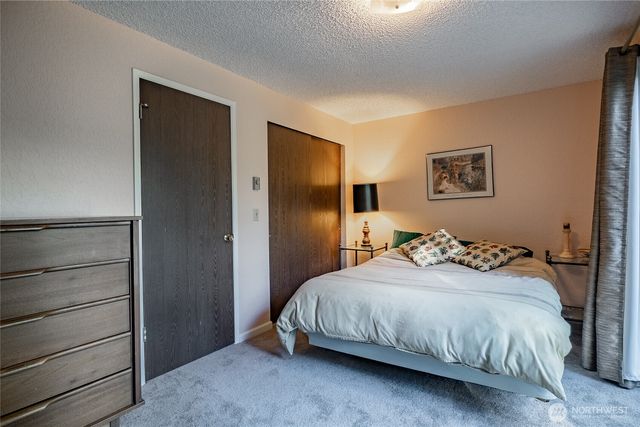 7018 Olympus Way, Glacier, WA 98244