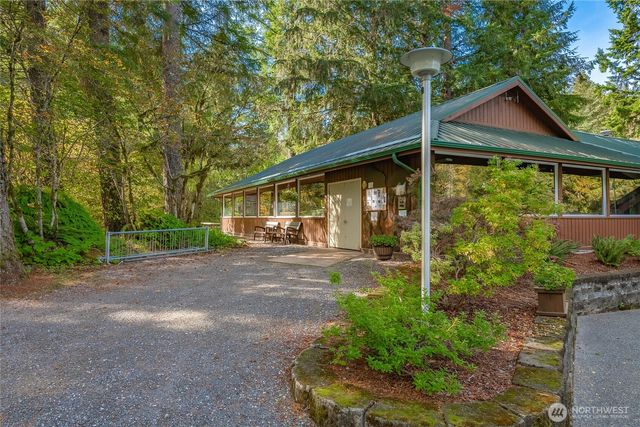 7018 Olympus Way, Glacier, WA 98244