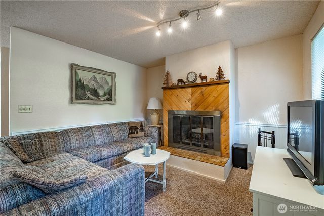 7018 Olympus Way, Glacier, WA 98244