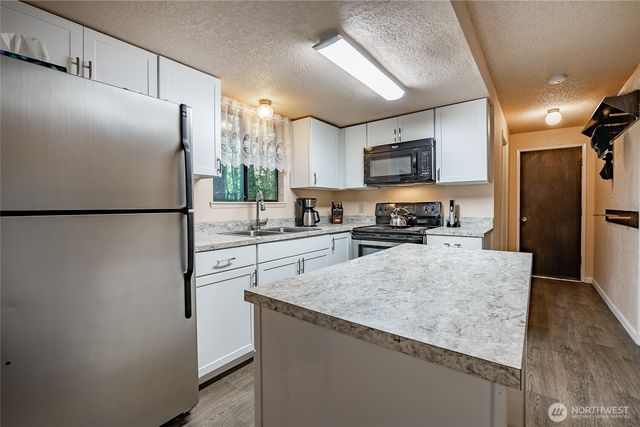 7018 Olympus Way, Glacier, WA 98244