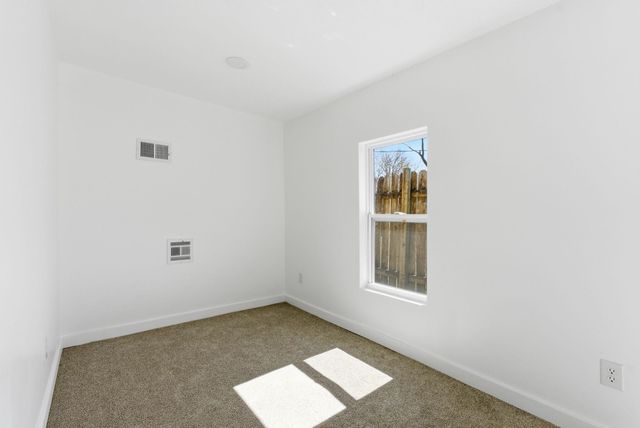 1718 S Fern St, Wichita, KS 67213