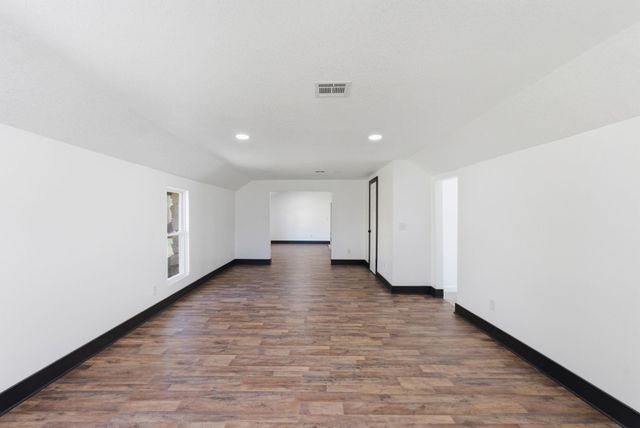 1718 S Fern St, Wichita, KS 67213