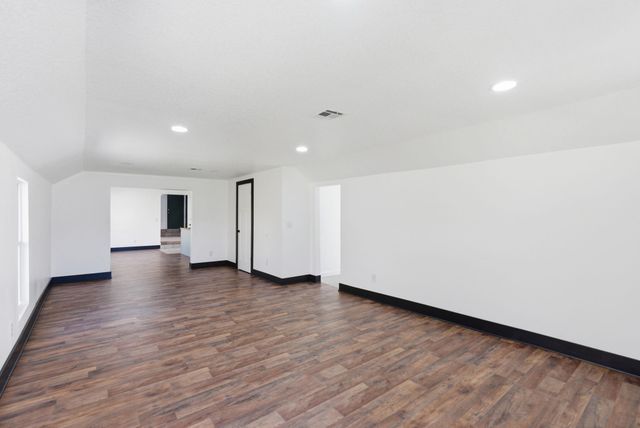 1718 S Fern St, Wichita, KS 67213