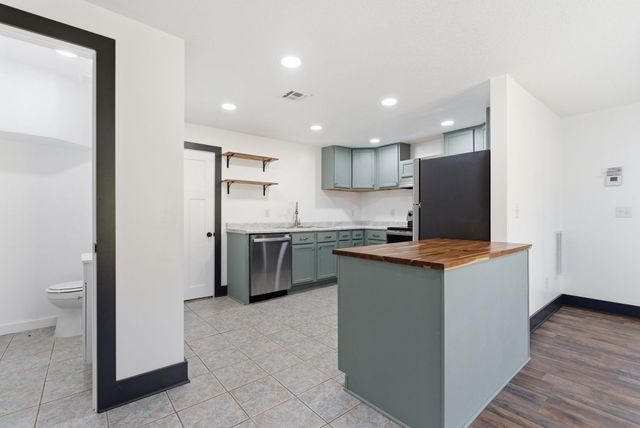 1718 S Fern St, Wichita, KS 67213