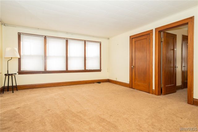 300 Windermere Boulevard, Amherst, NY 14226