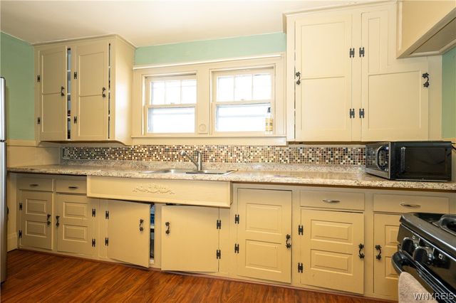 300 Windermere Boulevard, Amherst, NY 14226