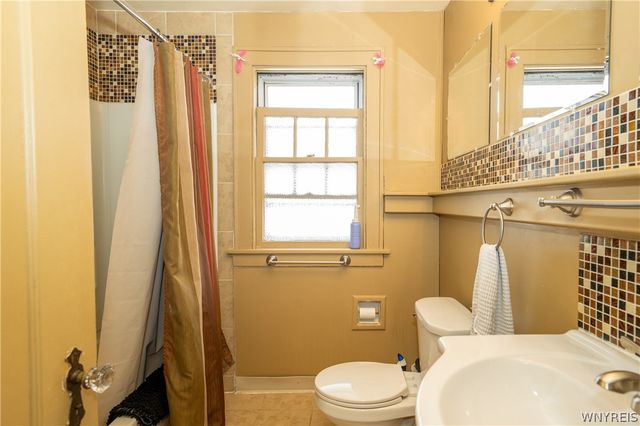 300 Windermere Boulevard, Amherst, NY 14226