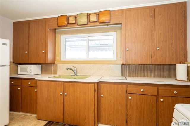 300 Windermere Boulevard, Amherst, NY 14226