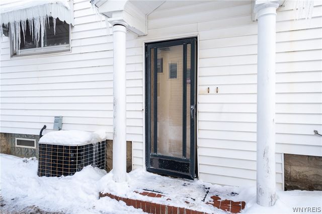 300 Windermere Boulevard, Amherst, NY 14226