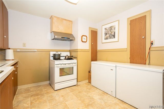 300 Windermere Boulevard, Amherst, NY 14226