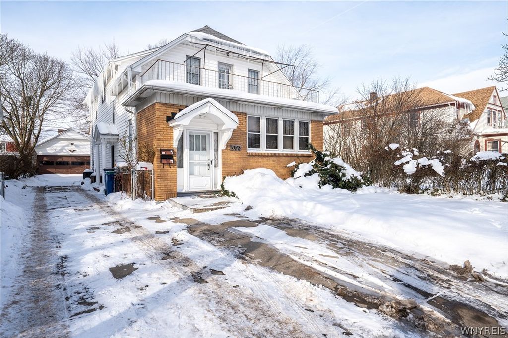 300 Windermere Boulevard, Amherst, NY 14226