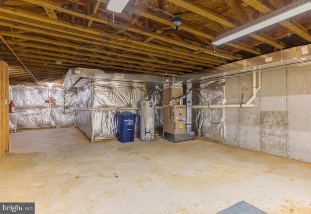 169 HIDDEN DR, Blackwood, NJ 08012