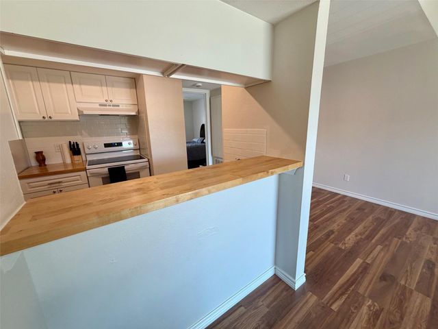 3300 Pebblebrook Drive 50, Seabrook, TX 77586