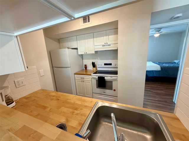 3300 Pebblebrook Drive 50, Seabrook, TX 77586