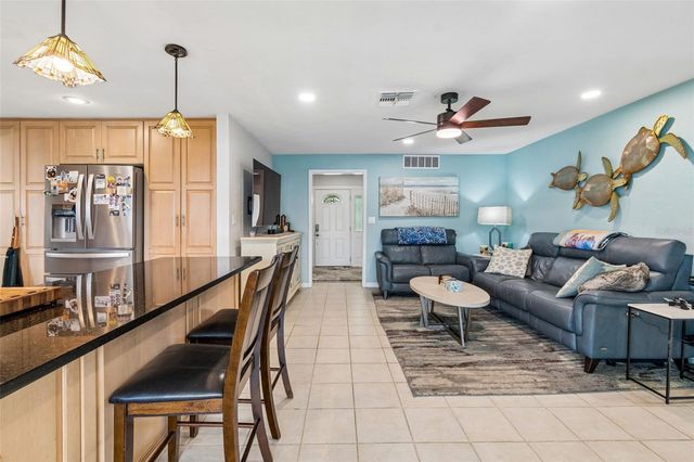 1473 50TH AVENUE NE, St Petersburg, FL 33703