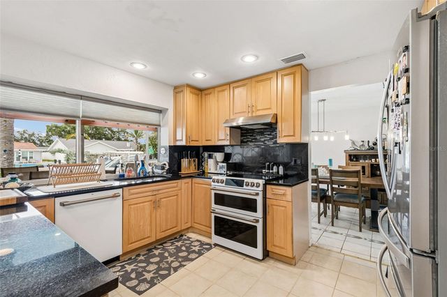 1473 50TH AVENUE NE, St Petersburg, FL 33703