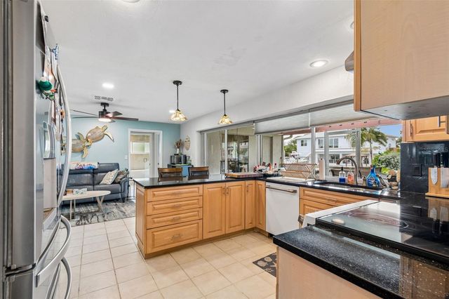 1473 50TH AVENUE NE, St Petersburg, FL 33703