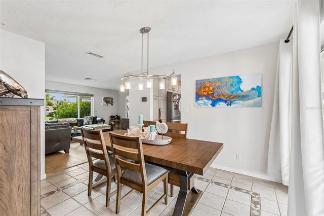 1473 50TH AVENUE NE, St Petersburg, FL 33703