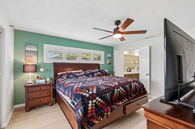 1473 50TH AVENUE NE, St Petersburg, FL 33703