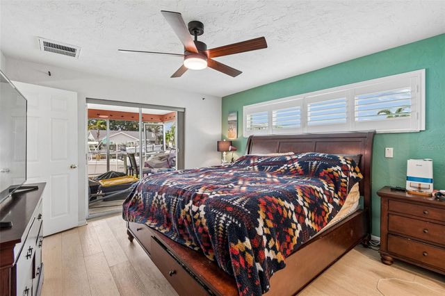 1473 50TH AVENUE NE, St Petersburg, FL 33703