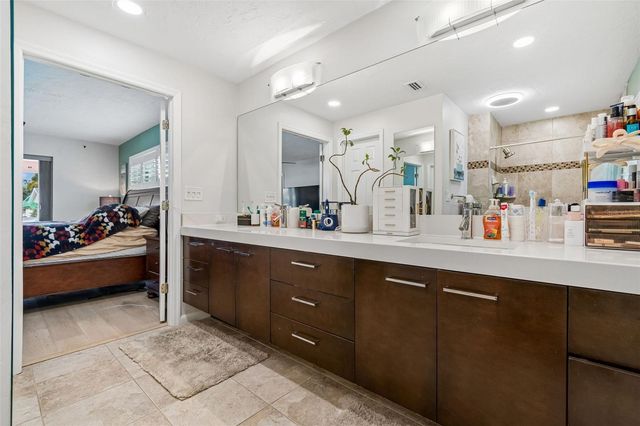 1473 50TH AVENUE NE, St Petersburg, FL 33703