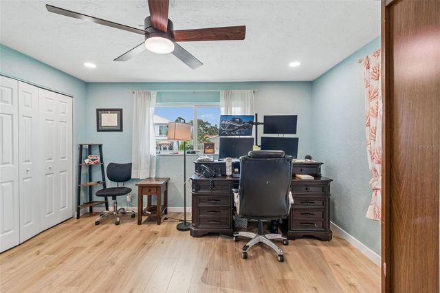 1473 50TH AVENUE NE, St Petersburg, FL 33703