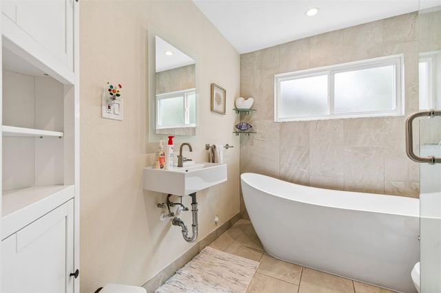 1473 50TH AVENUE NE, St Petersburg, FL 33703