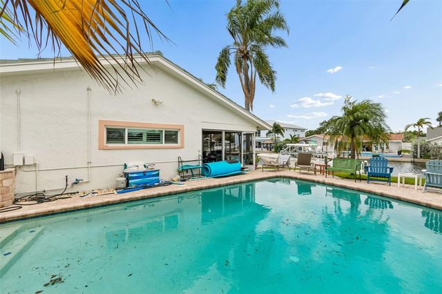1473 50TH AVENUE NE, St Petersburg, FL 33703