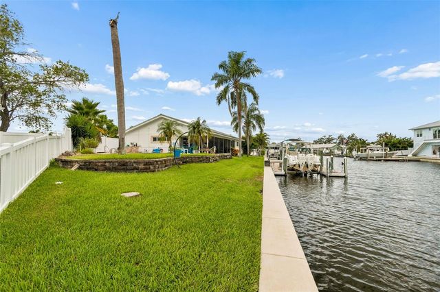 1473 50TH AVENUE NE, St Petersburg, FL 33703