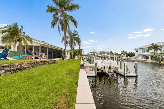 1473 50TH AVENUE NE, St Petersburg, FL 33703