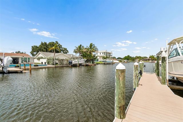 1473 50TH AVENUE NE, St Petersburg, FL 33703