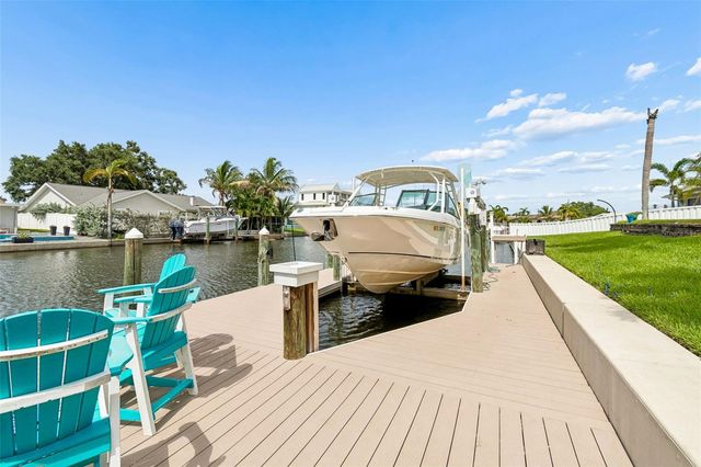 1473 50TH AVENUE NE, St Petersburg, FL 33703