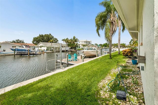 1473 50TH AVENUE NE, St Petersburg, FL 33703