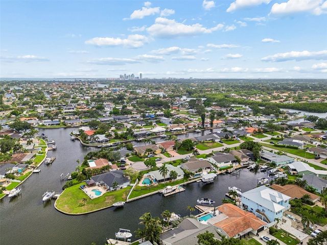 1473 50TH AVENUE NE, St Petersburg, FL 33703