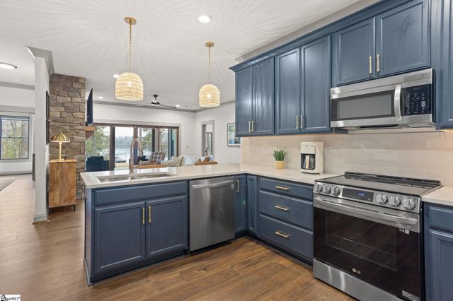 918 Longshore Drive, Salem, SC 29676