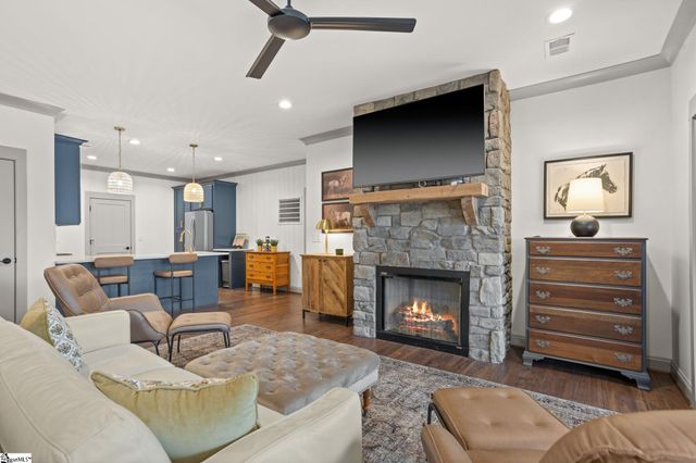 918 Longshore Drive, Salem, SC 29676