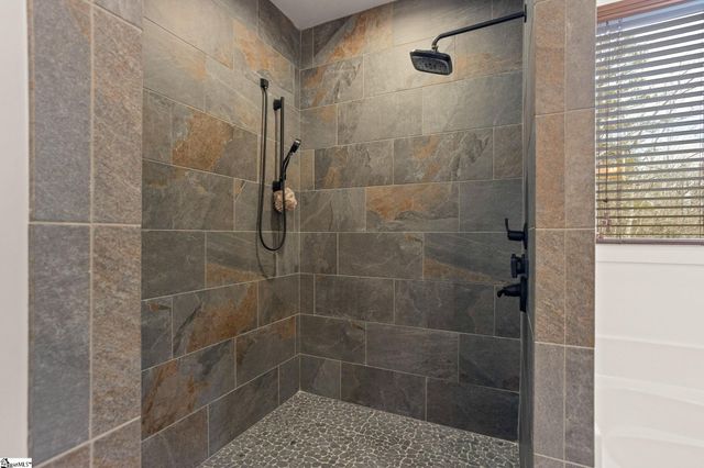 918 Longshore Drive, Salem, SC 29676