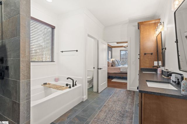 918 Longshore Drive, Salem, SC 29676