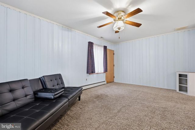 268 BLUE RIDGE DR, Levittown, PA 19057