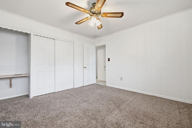 268 BLUE RIDGE DR, Levittown, PA 19057