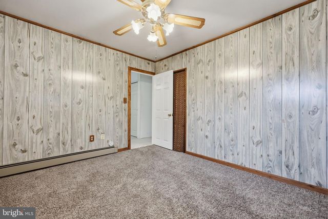 268 BLUE RIDGE DR, Levittown, PA 19057