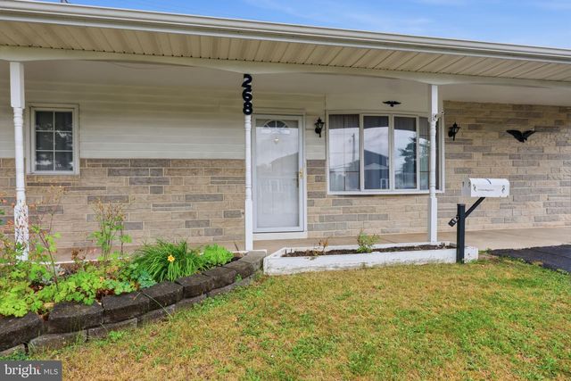 268 BLUE RIDGE DR, Levittown, PA 19057